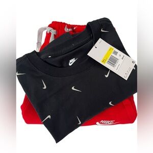 NWT Men’s Nike T Shirt Black White Swoosh Logo Print Tee Sz S